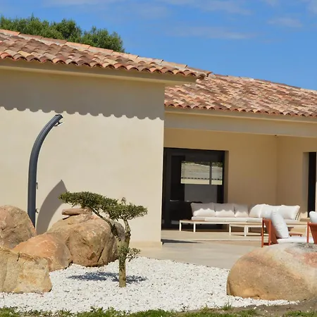 Piscine, 10' De La Plage, Canetto, Villa