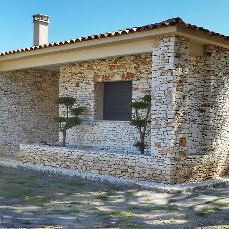 Piscine, 10' De La Plage, Canetto, Villa