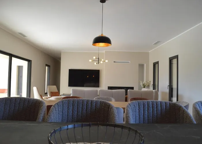 Piscine, 10' De La Plage, Canetto, Villa *
