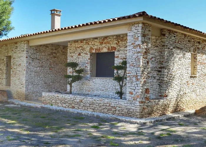 Piscine, 10' De La Plage, Canetto, Villa
